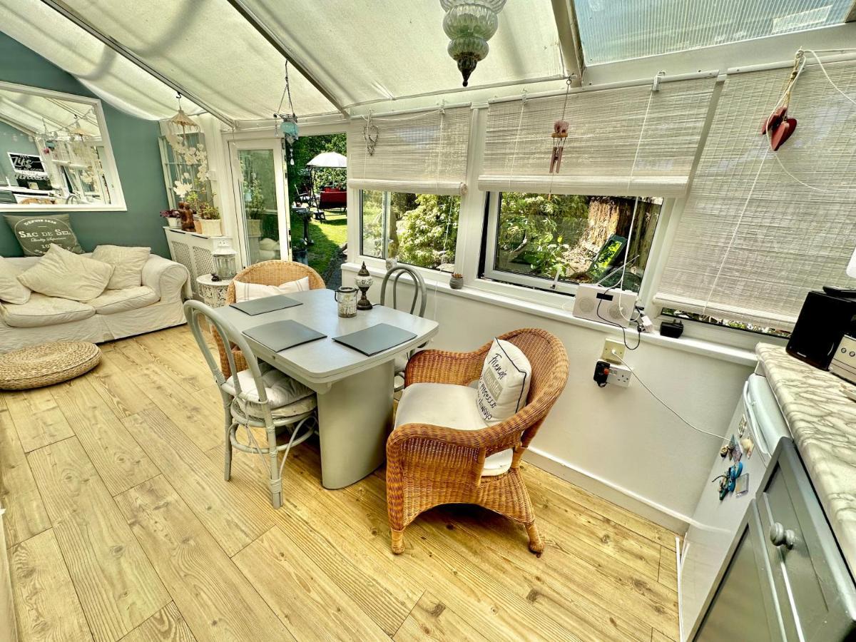 Garden Cottage - 3 Bedroom Close To Town And Beach Bournemouth Exterior photo