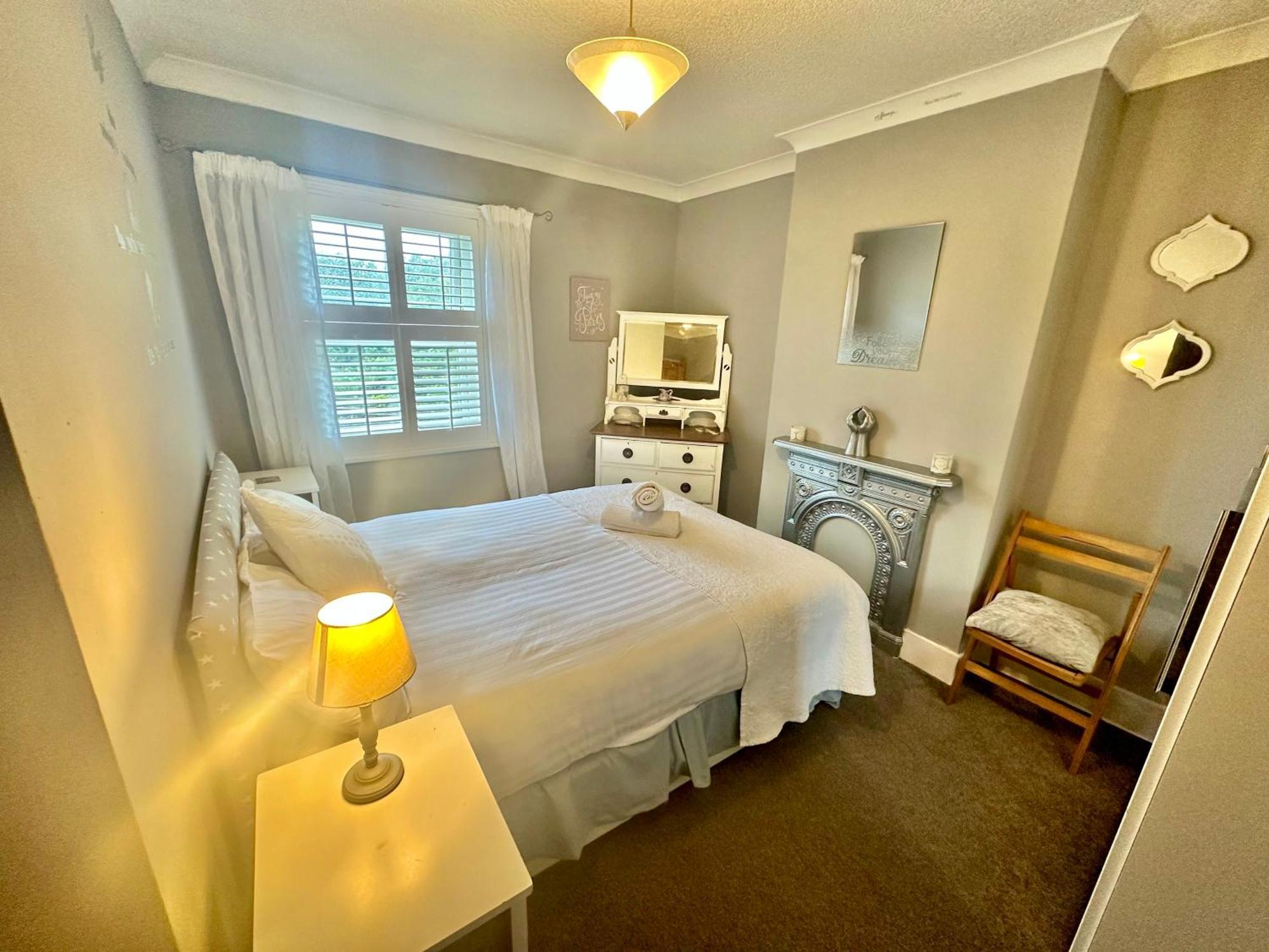 Garden Cottage - 3 Bedroom Close To Town And Beach Bournemouth Exterior photo